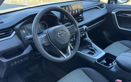 Toyota RAV4, 2024 год, 3 700 000 рублей, 14 фотография