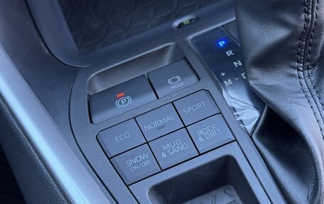 Toyota RAV4, 2024 год, 3 700 000 рублей, 24 фотография