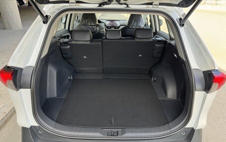Toyota RAV4, 2024 год, 3 700 000 рублей, 29 фотография