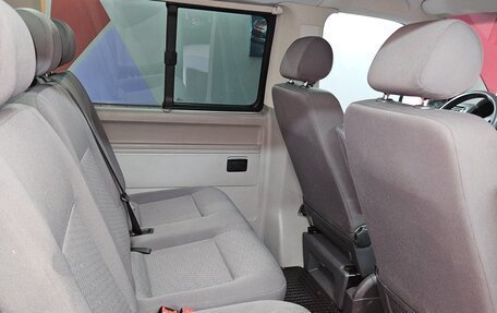 Volkswagen Caravelle T5, 2010 год, 2 300 000 рублей, 17 фотография