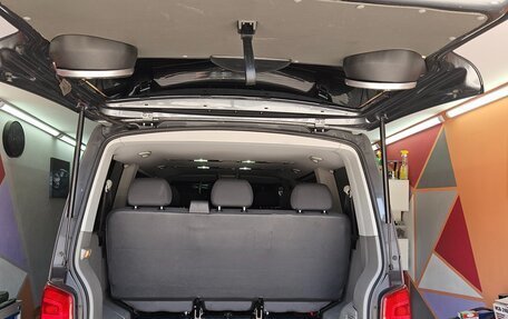 Volkswagen Caravelle T5, 2010 год, 2 300 000 рублей, 16 фотография