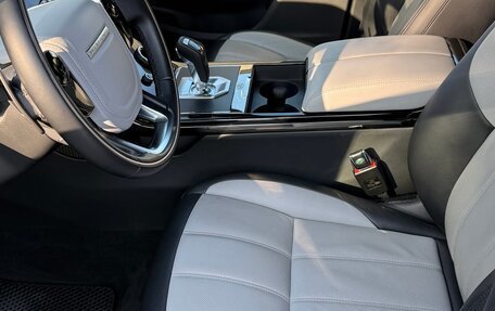Land Rover Range Rover Evoque II, 2019 год, 4 050 000 рублей, 10 фотография