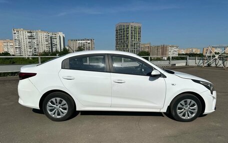 KIA Rio IV, 2022 год, 1 089 000 рублей, 6 фотография
