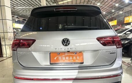 Volkswagen Tiguan II, 2021 год, 3 440 000 рублей, 4 фотография