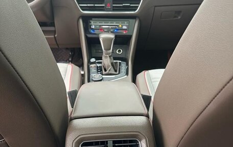Volkswagen Tiguan II, 2021 год, 3 440 000 рублей, 8 фотография