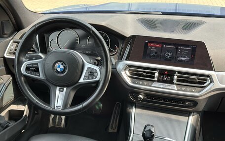 BMW 3 серия, 2019 год, 3 420 000 рублей, 14 фотография