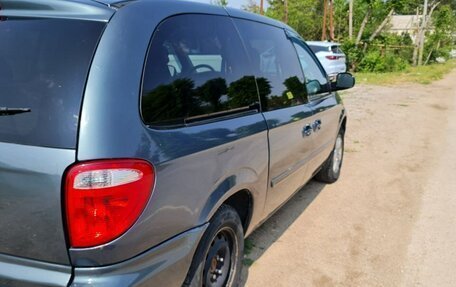 Chrysler Town & Country IV, 2004 год, 700 000 рублей, 6 фотография