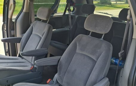 Chrysler Town & Country IV, 2004 год, 700 000 рублей, 20 фотография