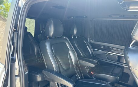 Mercedes-Benz V-Класс, 2018 год, 4 000 000 рублей, 18 фотография