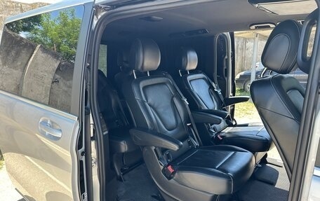 Mercedes-Benz V-Класс, 2018 год, 4 000 000 рублей, 21 фотография