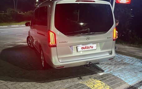 Mercedes-Benz V-Класс, 2018 год, 4 000 000 рублей, 39 фотография