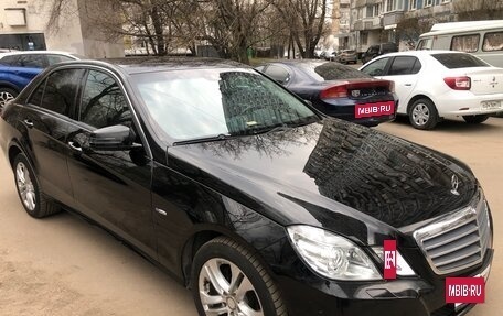 Mercedes-Benz E-Класс, 2010 год, 1 320 000 рублей, 2 фотография