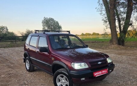 Chevrolet Niva I рестайлинг, 2003 год, 289 000 рублей, 2 фотография