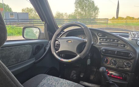 Chevrolet Niva I рестайлинг, 2003 год, 289 000 рублей, 19 фотография