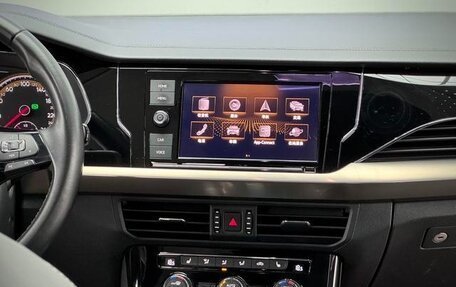Volkswagen Passat B8 рестайлинг, 2022 год, 2 280 000 рублей, 15 фотография