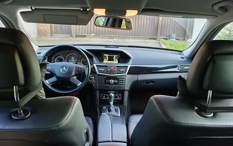 Mercedes-Benz E-Класс, 2010 год, 1 300 000 рублей, 1 фотография