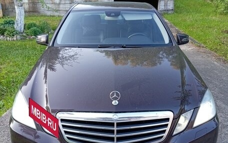 Mercedes-Benz E-Класс, 2010 год, 1 300 000 рублей, 13 фотография