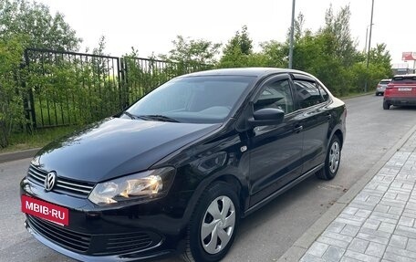 Volkswagen Polo VI (EU Market), 2013 год, 549 000 рублей, 2 фотография