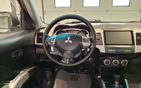Mitsubishi Outlander III рестайлинг 3, 2007 год, 739 000 рублей, 9 фотография