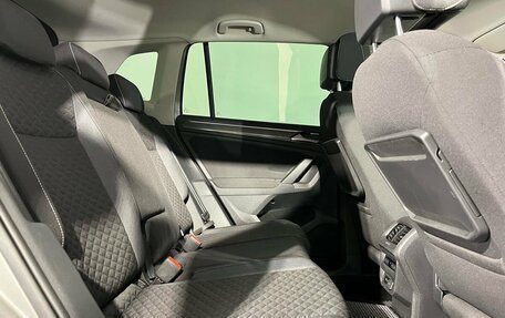 Volkswagen Tiguan II, 2018 год, 2 420 000 рублей, 14 фотография