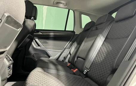 Volkswagen Tiguan II, 2018 год, 2 420 000 рублей, 16 фотография