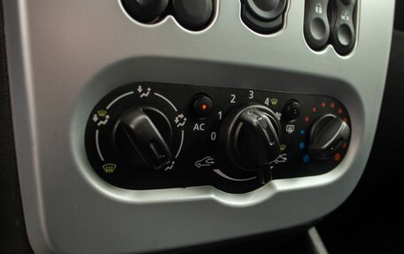 Renault Sandero I, 2012 год, 695 000 рублей, 28 фотография