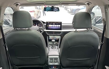 Volkswagen Tiguan II, 2022 год, 2 450 000 рублей, 15 фотография