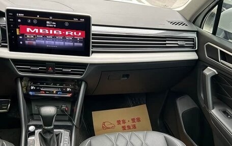 Volkswagen Tiguan II, 2022 год, 2 450 000 рублей, 12 фотография