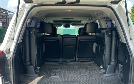 Toyota Land Cruiser 200, 2011 год, 3 650 000 рублей, 10 фотография