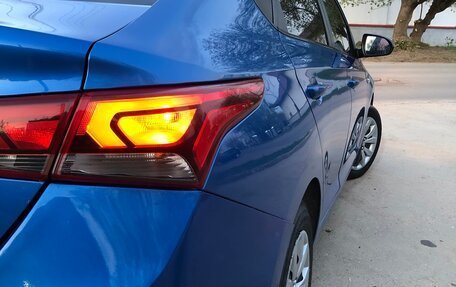 Hyundai Solaris II рестайлинг, 2018 год, 850 000 рублей, 5 фотография