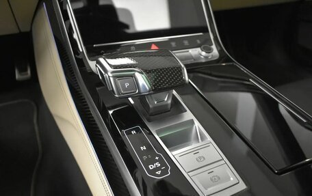 Audi S8, 2021 год, 14 499 000 рублей, 16 фотография