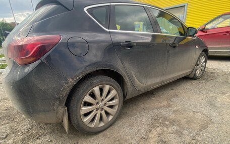 Opel Astra J, 2011 год, 730 000 рублей, 5 фотография