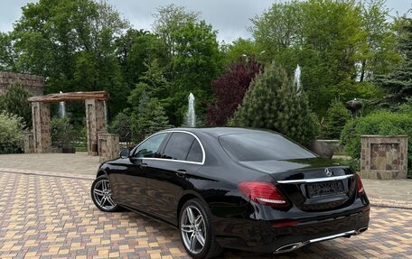 Mercedes-Benz E-Класс, 2019 год, 2 800 000 рублей, 5 фотография