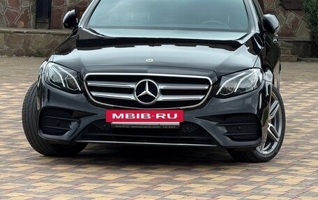 Mercedes-Benz E-Класс, 2019 год, 2 800 000 рублей, 8 фотография