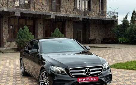 Mercedes-Benz E-Класс, 2019 год, 2 800 000 рублей, 2 фотография
