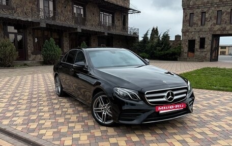 Mercedes-Benz E-Класс, 2019 год, 2 800 000 рублей, 4 фотография