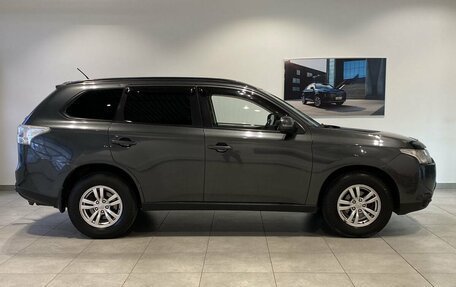 Mitsubishi Outlander III рестайлинг 3, 2014 год, 1 279 000 рублей, 4 фотография