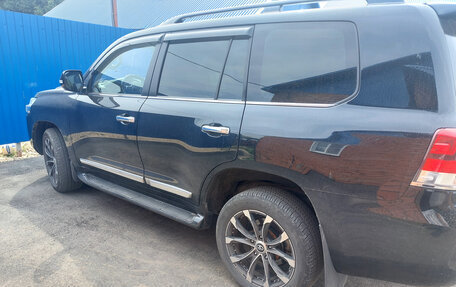 Toyota Land Cruiser 200, 2016 год, 6 750 000 рублей, 1 фотография