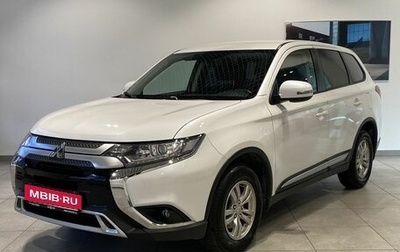 Mitsubishi Outlander III рестайлинг 3, 2019 год, 2 199 000 рублей, 1 фотография