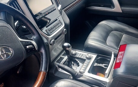 Toyota Land Cruiser 200, 2016 год, 6 750 000 рублей, 4 фотография
