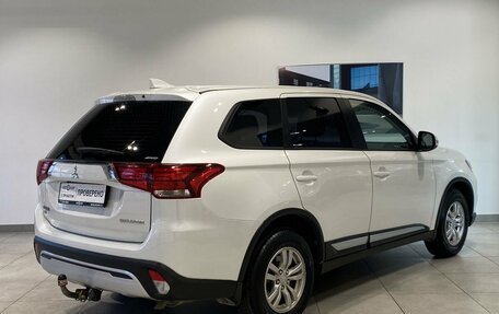 Mitsubishi Outlander III рестайлинг 3, 2019 год, 2 199 000 рублей, 5 фотография