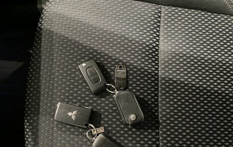 Mitsubishi Outlander III рестайлинг 3, 2019 год, 2 199 000 рублей, 18 фотография