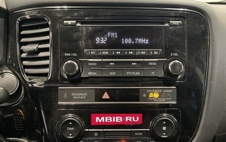 Mitsubishi Outlander III рестайлинг 3, 2019 год, 2 199 000 рублей, 15 фотография