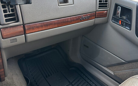 Jeep Grand Cherokee, 1994 год, 3 000 000 рублей, 25 фотография