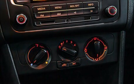 Volkswagen Polo VI (EU Market), 2014 год, 900 000 рублей, 18 фотография