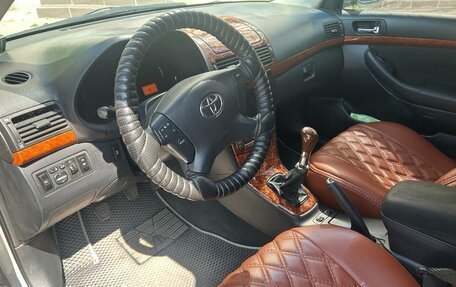 Toyota Avensis III рестайлинг, 2007 год, 750 000 рублей, 3 фотография