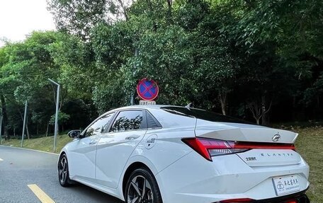 Hyundai Elantra, 2022 год, 1 430 000 рублей, 3 фотография