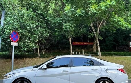 Hyundai Elantra, 2022 год, 1 430 000 рублей, 4 фотография