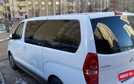 Hyundai H-1 II рестайлинг, 2018 год, 2 970 000 рублей, 3 фотография