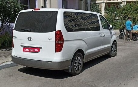 Hyundai H-1 II рестайлинг, 2018 год, 2 970 000 рублей, 6 фотография
